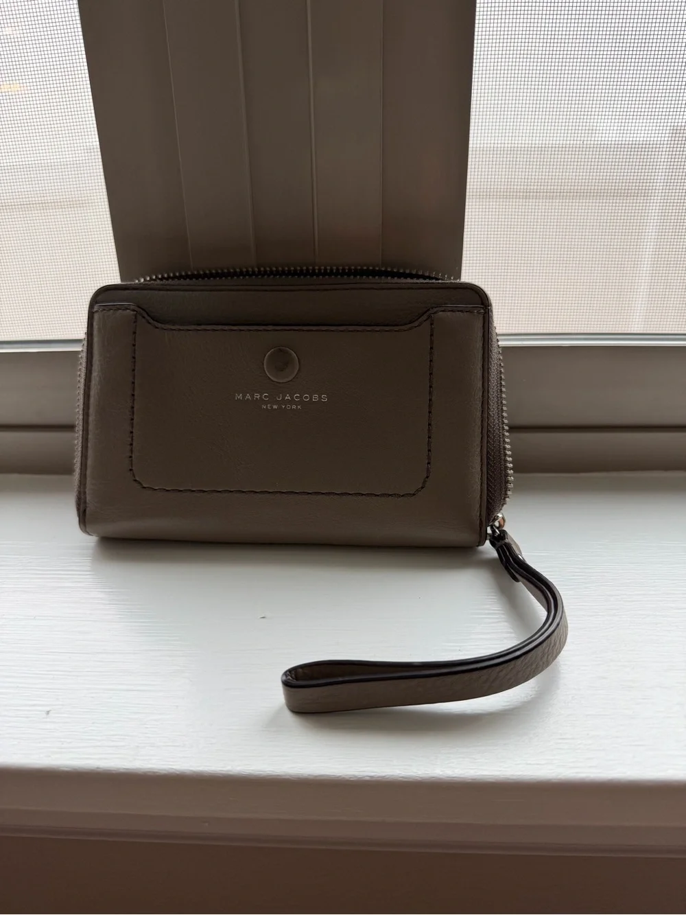Marc Jacobs Taupe Leather Zip-Around Wristlet Wallet